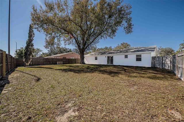 5653 LA SERENA AVENUE, Lakeland, FL 33809