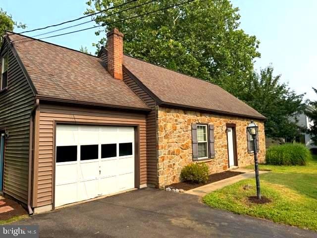 319 CAROL LYNN DR, Willow Street, PA 17584