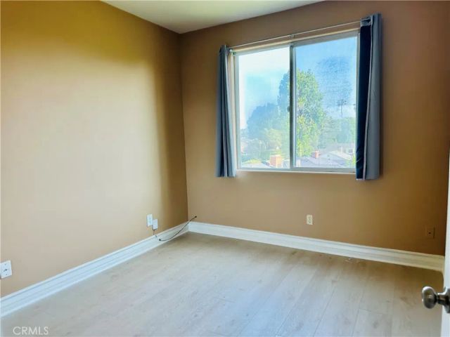5555 Carpenter 4, Valley Village, CA 91607