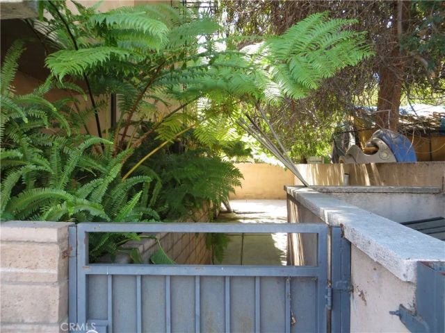 5555 Carpenter 4, Valley Village, CA 91607