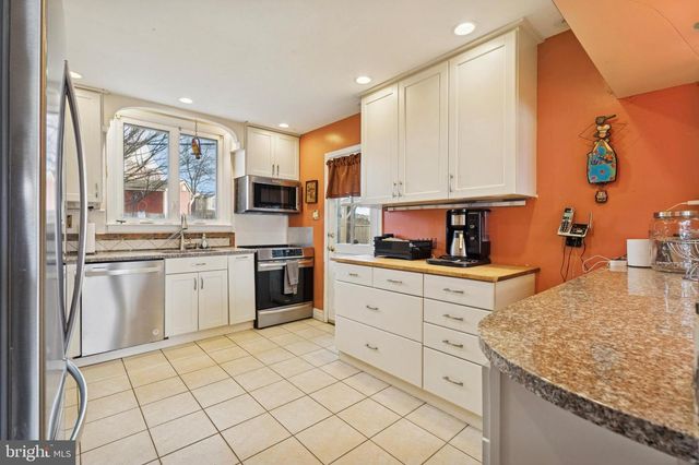 145 MERRYBROOK DR, Havertown, PA 19083