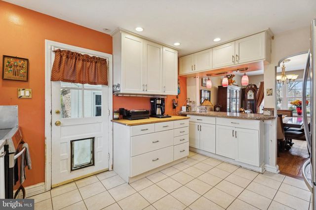 145 MERRYBROOK DR, Havertown, PA 19083