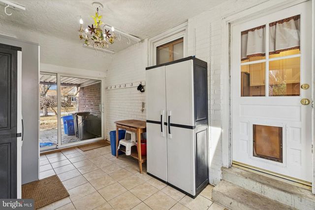 145 MERRYBROOK DR, Havertown, PA 19083