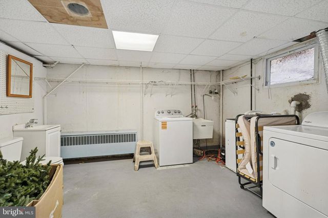 145 MERRYBROOK DR, Havertown, PA 19083