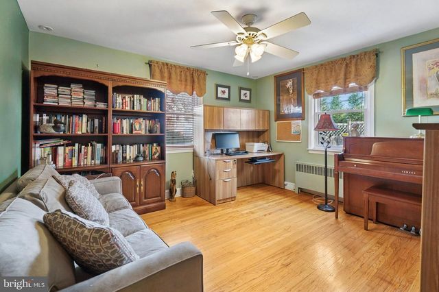 145 MERRYBROOK DR, Havertown, PA 19083