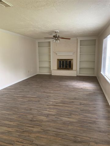 15015 Gladebrook Drive, Houston, TX 77068