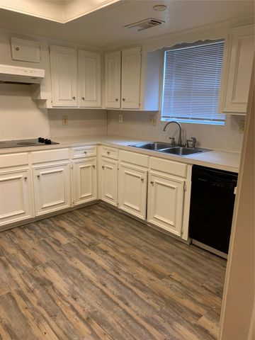 15015 Gladebrook Drive, Houston, TX 77068