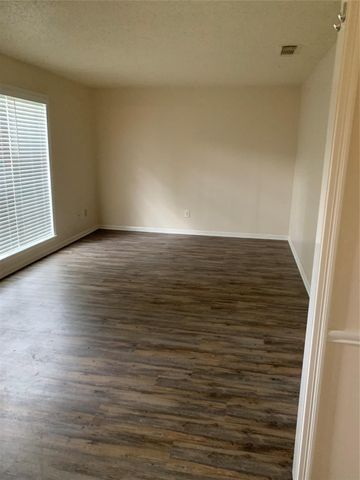 15015 Gladebrook Drive, Houston, TX 77068