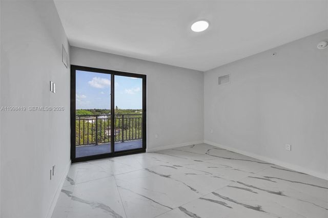 840 NE 130th Street 601, North Miami, FL 33161