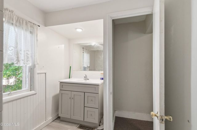 69 Prospect Avenue, Gloversville, NY 12078