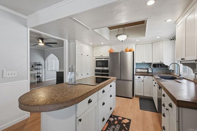 2351 Stewart Place, Escondido, CA 92027