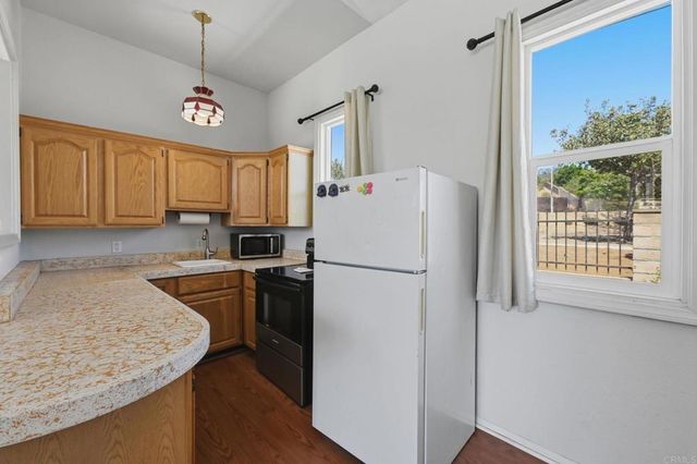 2351 Stewart Place, Escondido, CA 92027