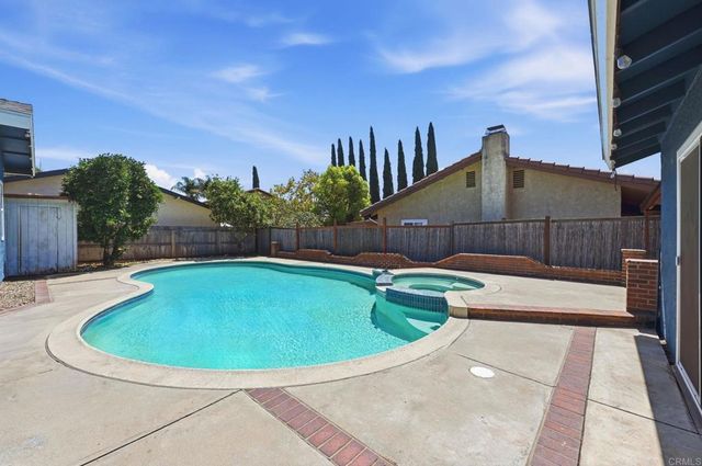 2351 Stewart Place, Escondido, CA 92027