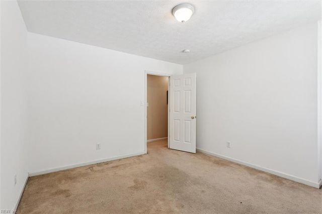 402 Boundary RD, Yorktown, VA 23690