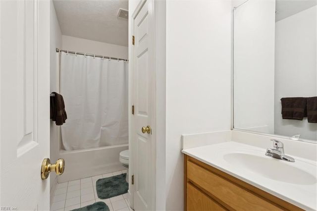 402 Boundary RD, Yorktown, VA 23690