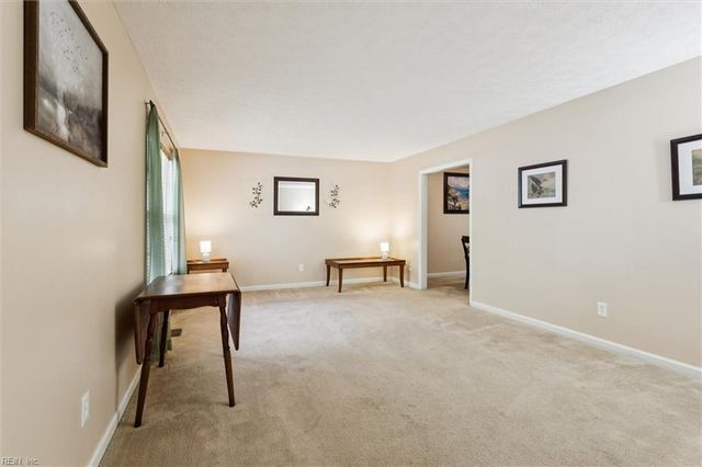 402 Boundary RD, Yorktown, VA 23690