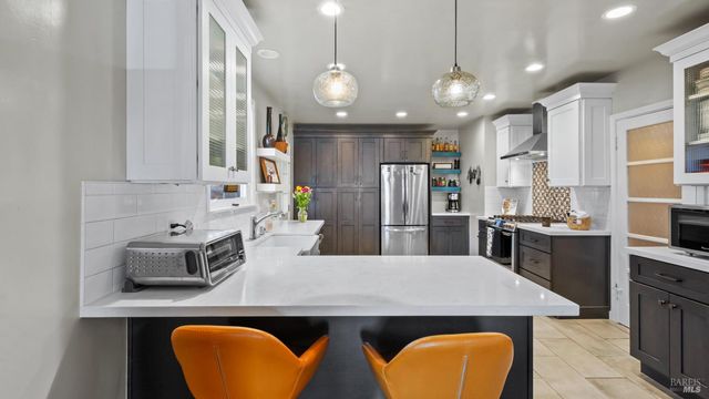 725 Valle Vista Ave, Vallejo, CA 94590