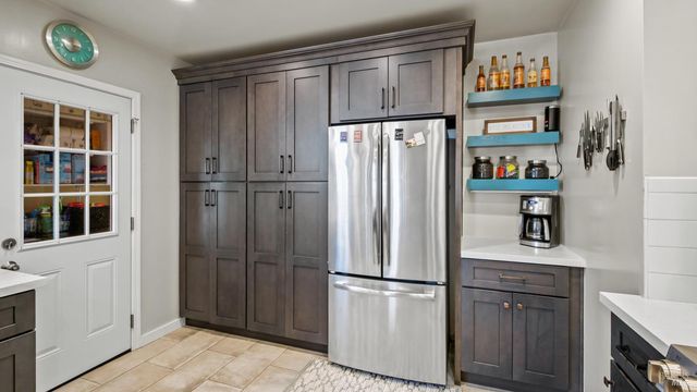 725 Valle Vista Ave, Vallejo, CA 94590