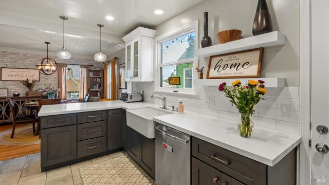 725 Valle Vista Ave, Vallejo, CA 94590