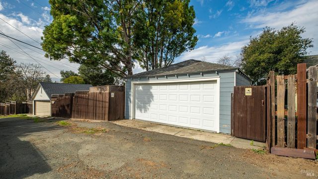 725 Valle Vista Ave, Vallejo, CA 94590