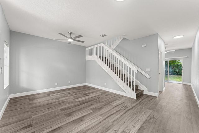 205 S Santa Catalina Circle 205, North Lauderdale, FL 33068