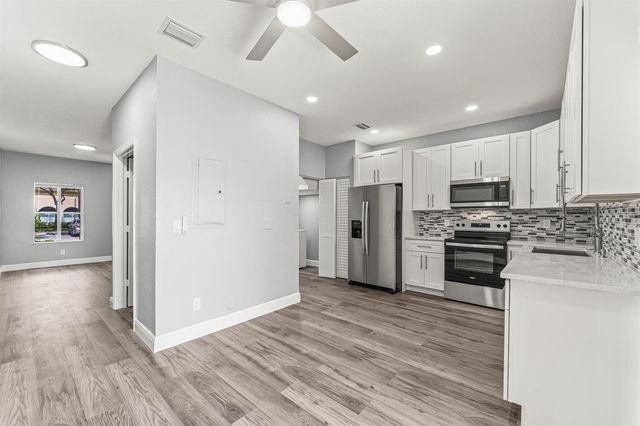 205 S Santa Catalina Circle 205, North Lauderdale, FL 33068