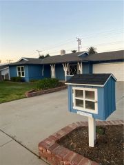 717 Serpentine Drive, Redlands, CA 92373