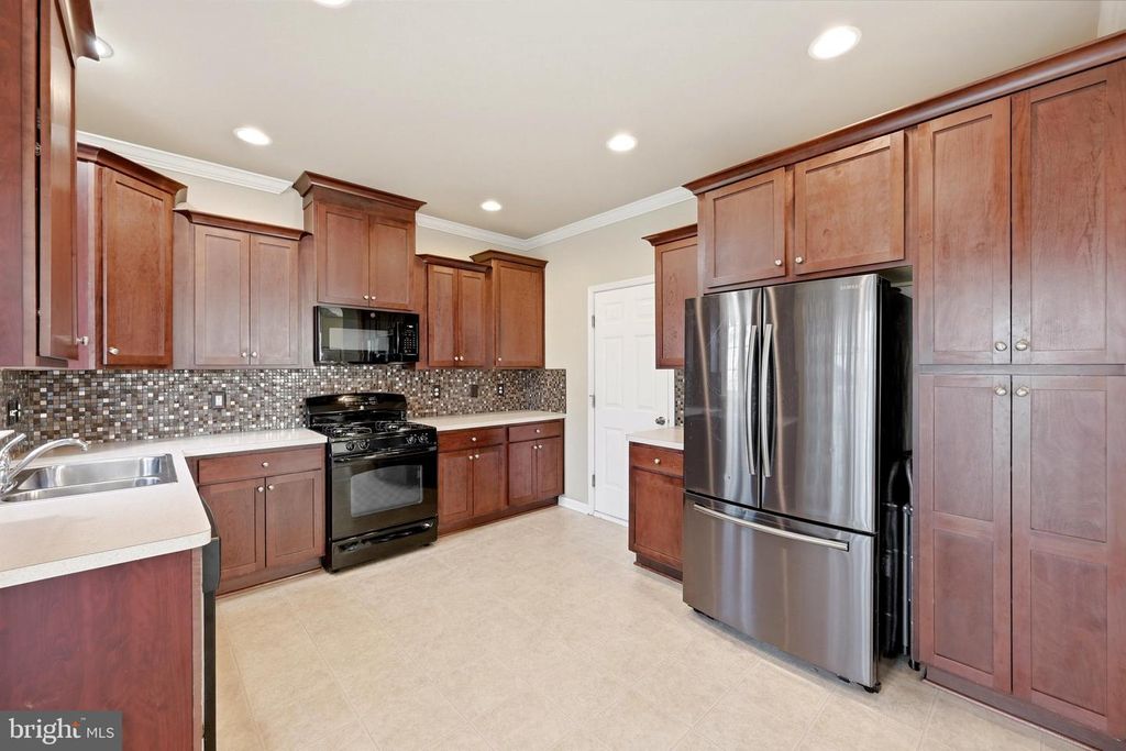 103 FIESTA DR, Stephenson, VA 22656