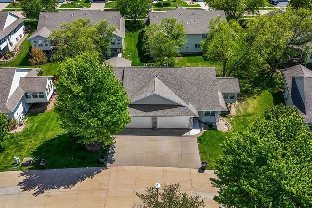 6620 Waterview Dr SW, Cedar Rapids, IA 52404
