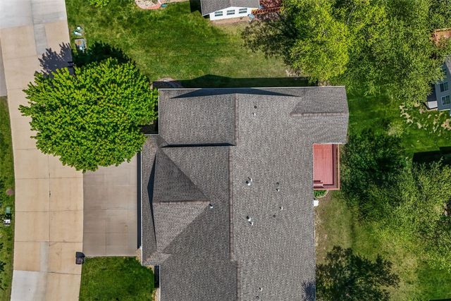 6620 Waterview Dr SW, Cedar Rapids, IA 52404
