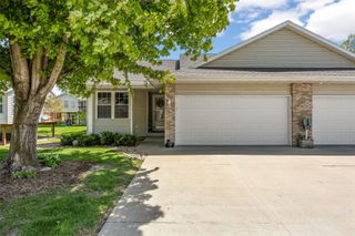 6620 Waterview Dr SW, Cedar Rapids, IA 52404