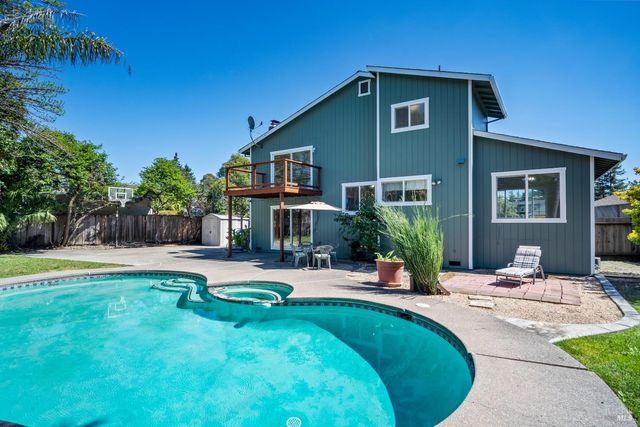 4491 Filbert Ct, Rohnert Park, CA 94928