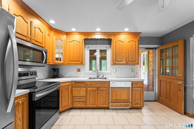 55 Hacienda Circle, Southington, CT 06479