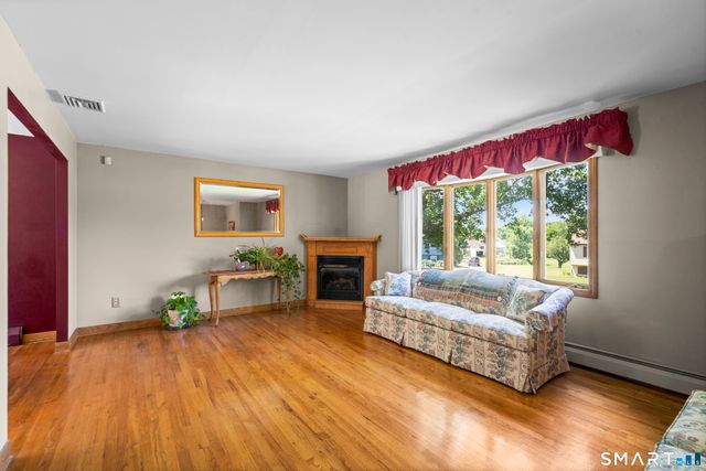 55 Hacienda Circle, Southington, CT 06479