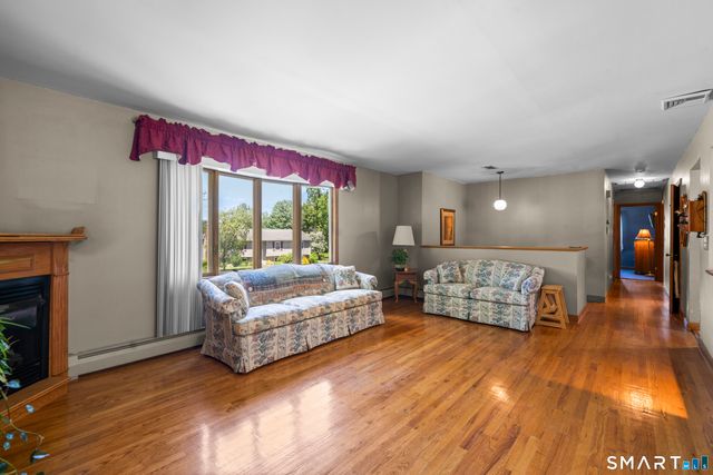 55 Hacienda Circle, Southington, CT 06479