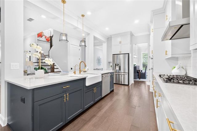 140 Wards Crossing Way, Johns Creek, GA 30022