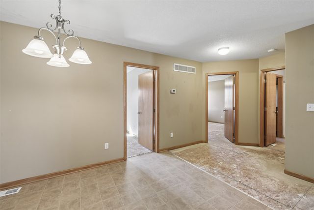 201 S 20th Street, Indianola, IA 50125