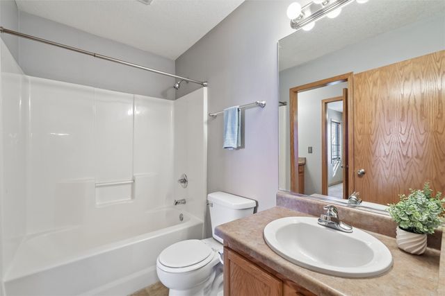 201 S 20th Street, Indianola, IA 50125