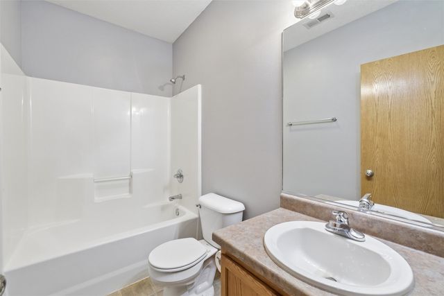 201 S 20th Street, Indianola, IA 50125