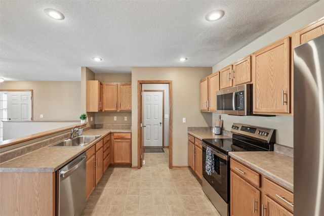 201 S 20th Street, Indianola, IA 50125