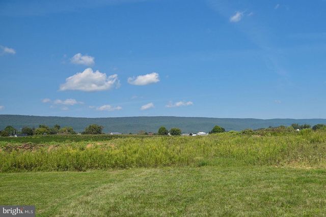 79 PACIFIC AVENUE, Milroy, PA 17063