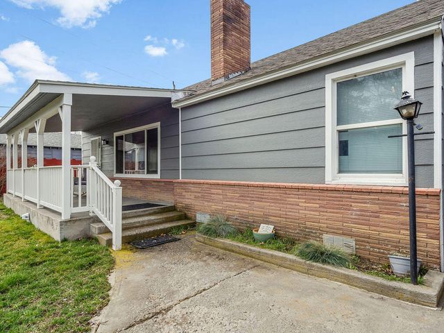 3854 Summers Lane, Klamath Falls, OR 97603