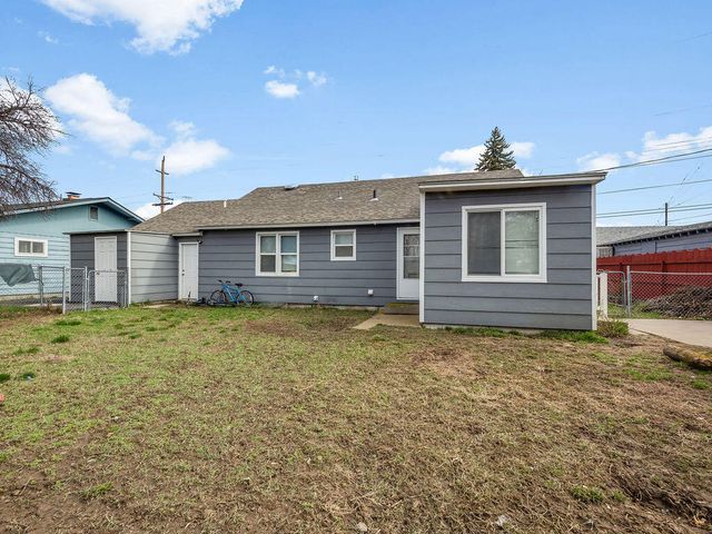 3854 Summers Lane, Klamath Falls, OR 97603