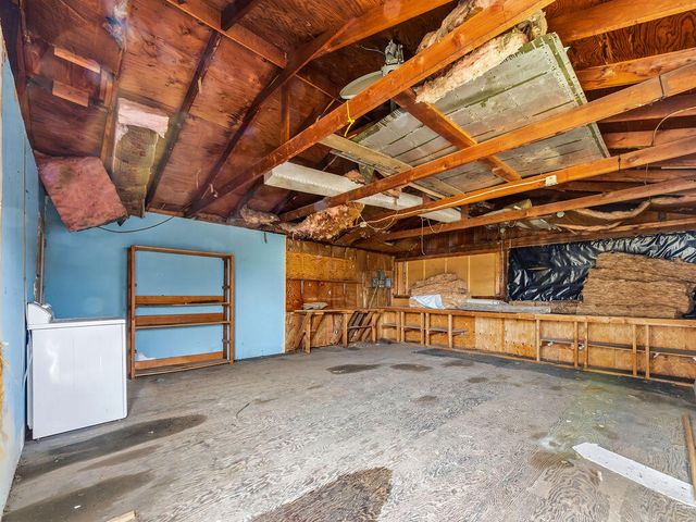 3854 Summers Lane, Klamath Falls, OR 97603