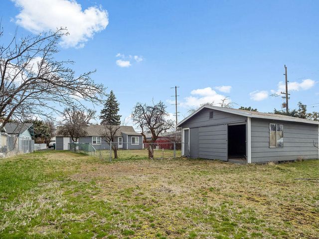 3854 Summers Lane, Klamath Falls, OR 97603