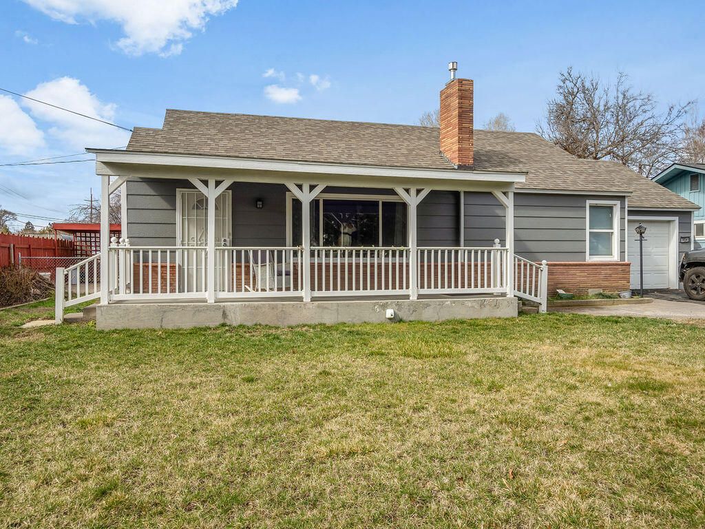 3854 Summers Lane, Klamath Falls, OR 97603