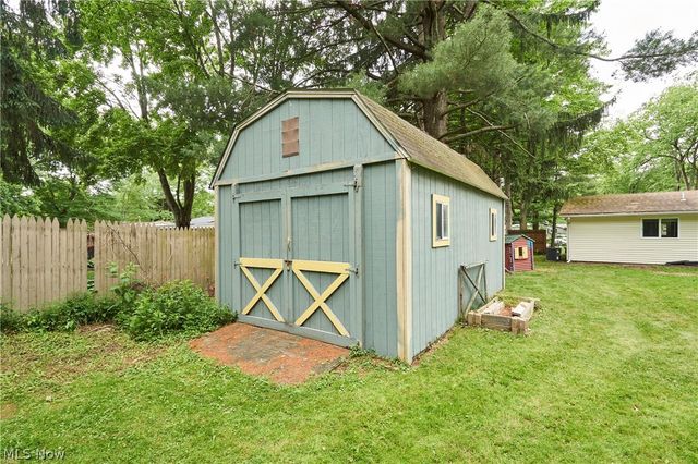 7903 Stoneridge Road, Macedonia, OH 44056