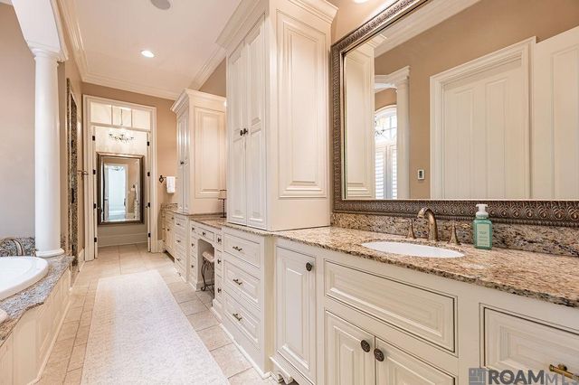 11447 Center Court Blvd, Baton Rouge, LA 70810