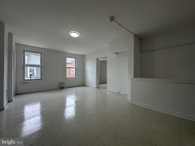 37 W MAPLEWOOD MALL, Philadelphia, PA 19144