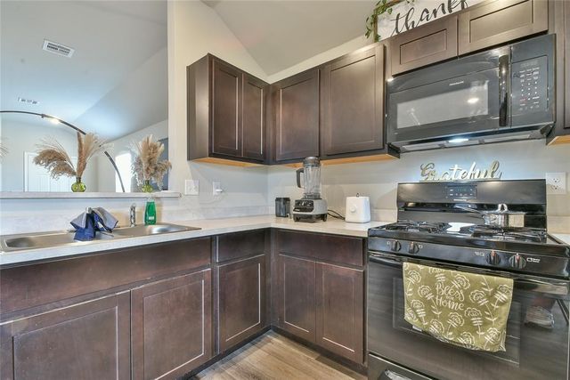 1316 Chuck Wagon Drive, El Reno, OK 73036